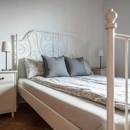 Old Town And Apartment *