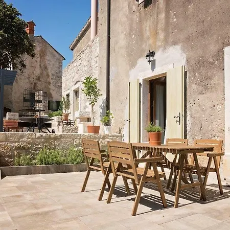 Old Town And Apartment *